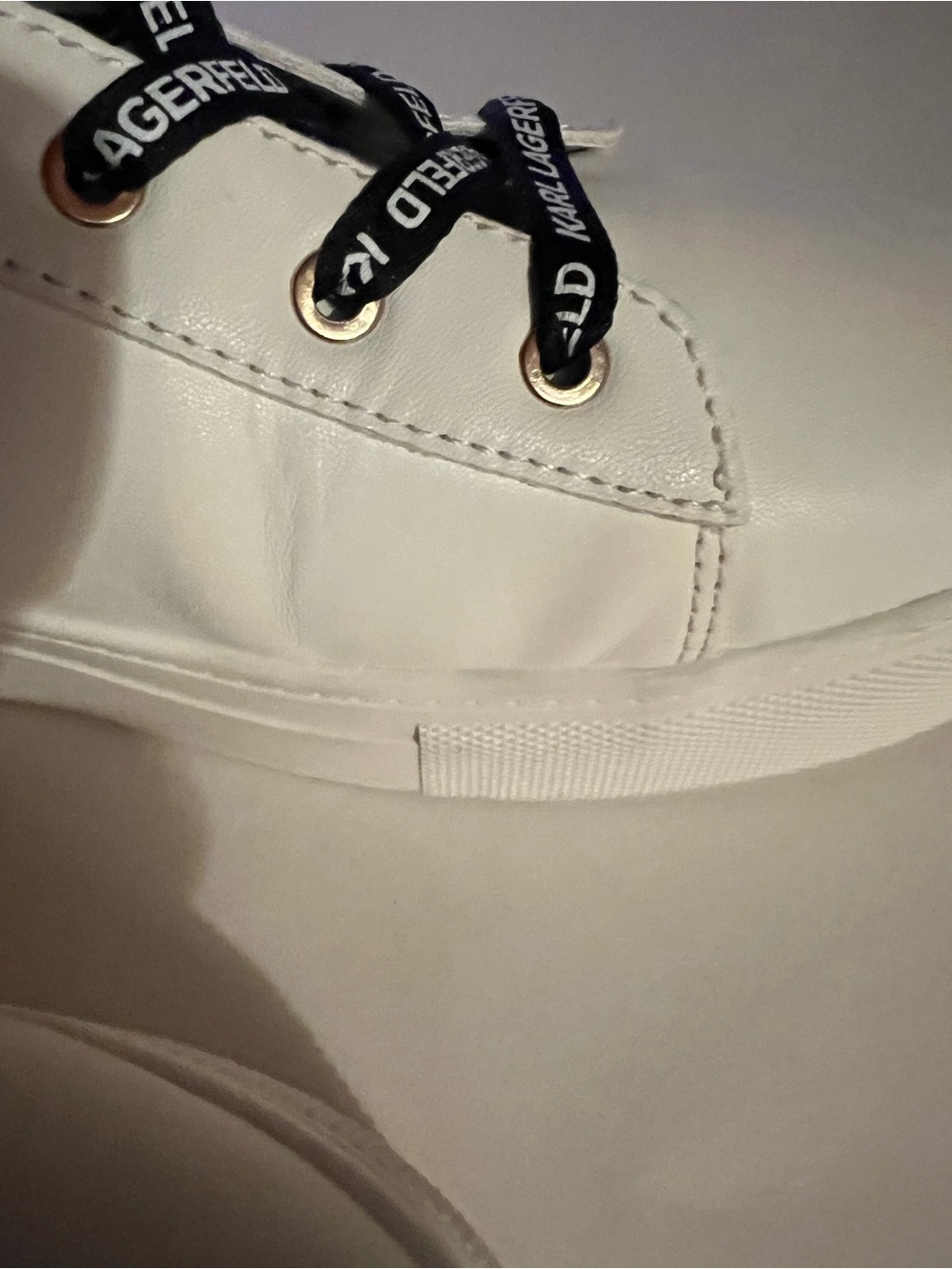 Karl Lagerfeld White Size 11 with Charms - Picture 11 of 16